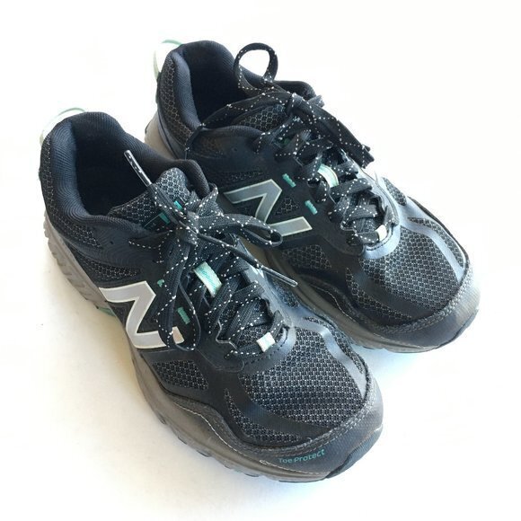 New Balance All Terrain Hiking‎ Shoes Woman Sz 7.5 - Picture 1 of 5